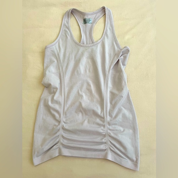 Athleta blush colored Workout top Size M - Picture 1 of 9